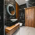 Laresidencia Apartment