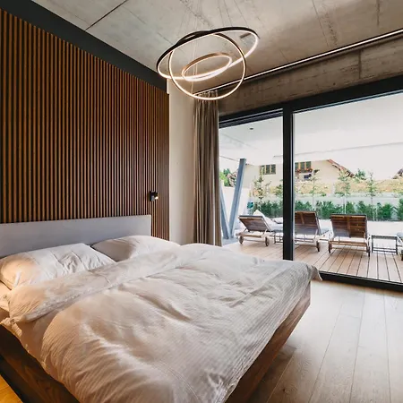 Laresidencia شقة Konská